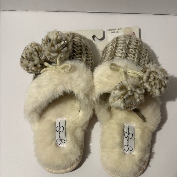 Jessica Simpson Cozy Knit and Faux Fur Slippers - Picture 5 of 5